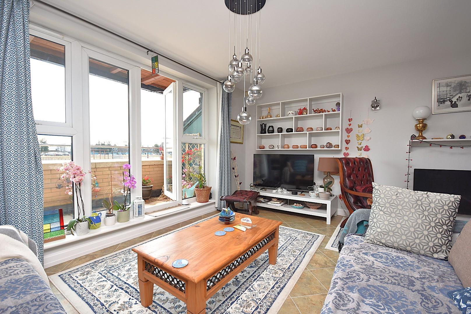 96 Adventurers Quay, Cardiff, CF10 4NQ